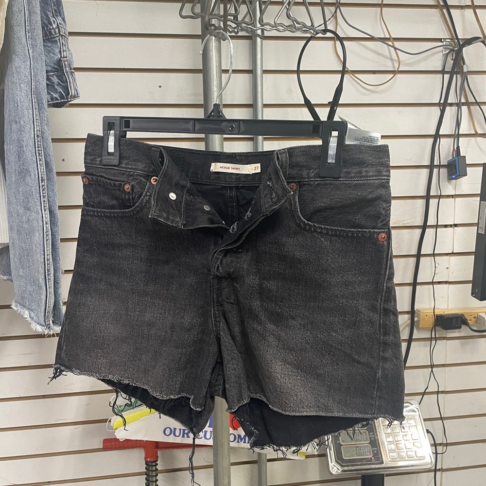 Levi Wedgie Short